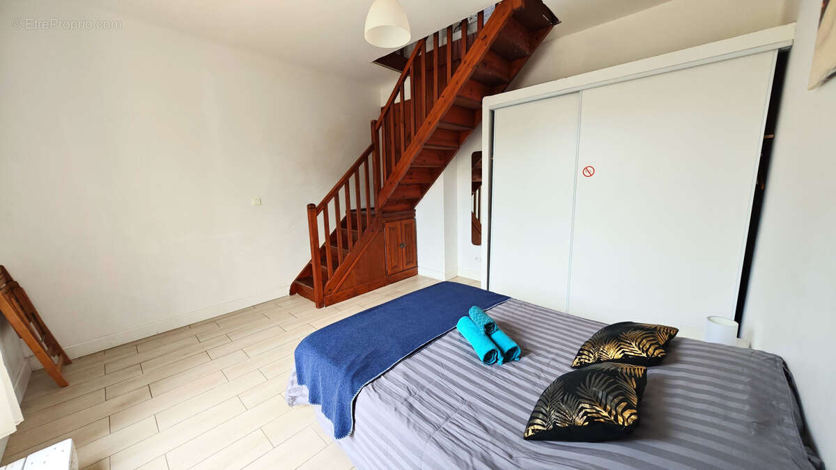 Villa rénovée divisée en 4 appartements à La Ciotat 50 m de la mer - photo 41