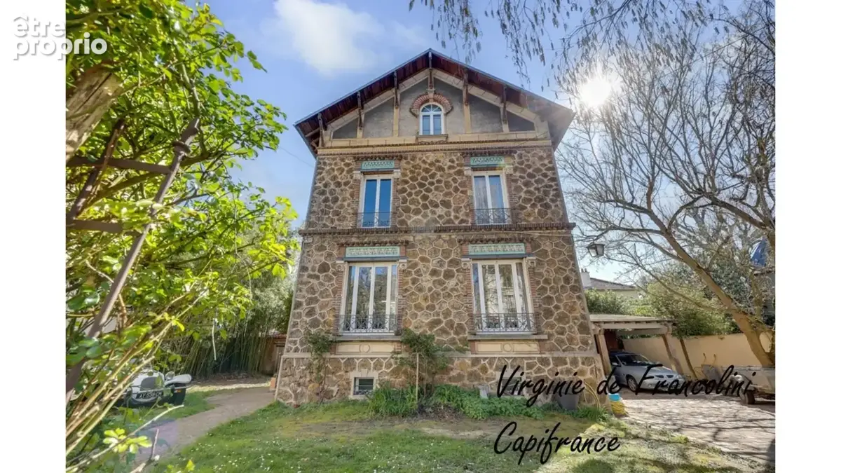 A vendre-Meulière-Centre-Ville-7 pièces-Parcelle de 500 m²-garages-Sous-sol-11 mn à pied RER E-6mn en voiture RER A - photo 19
