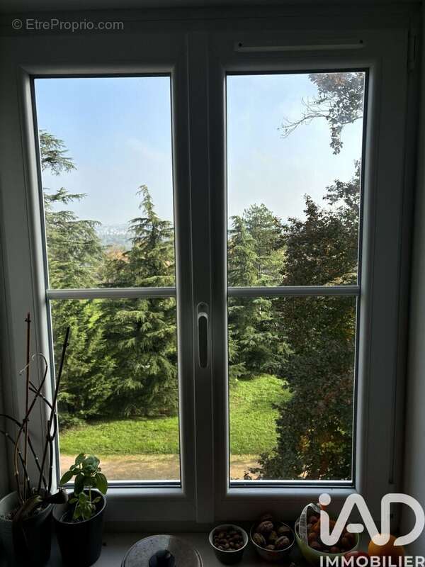 Photo 7 - Appartement à SAINT-GENIS-LES-OLLIERES