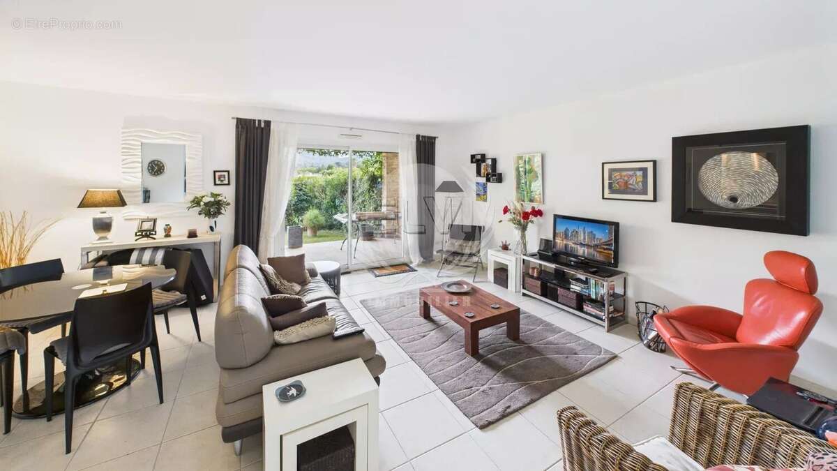 Maison à PLAN-DE-LA-TOUR