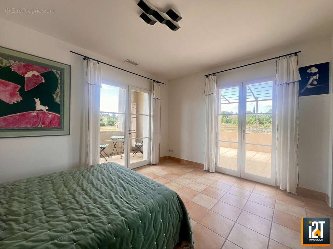 Maison à GARRIGUES-SAINTE-EULALIE