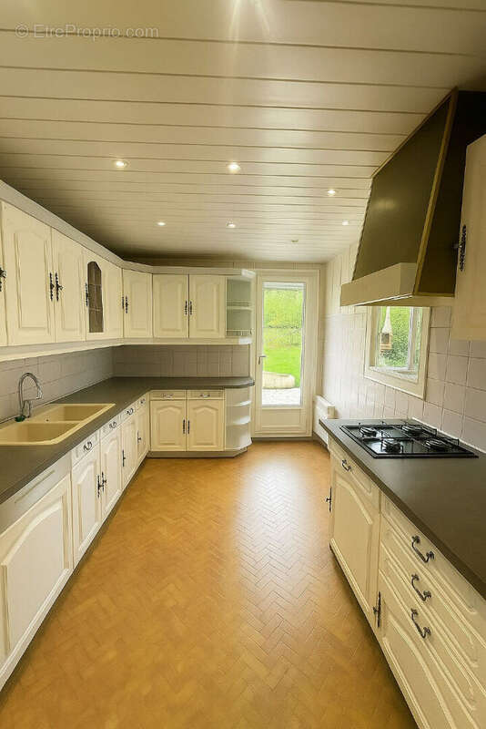 Maison à MARLY-LA-VILLE