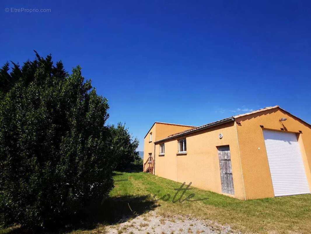 Maison à ALBA-LA-ROMAINE