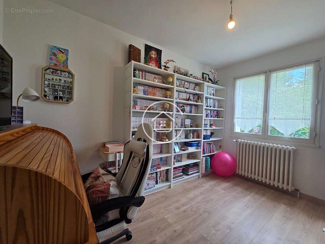 Maison à LA CHAPELLE-VENDOMOISE