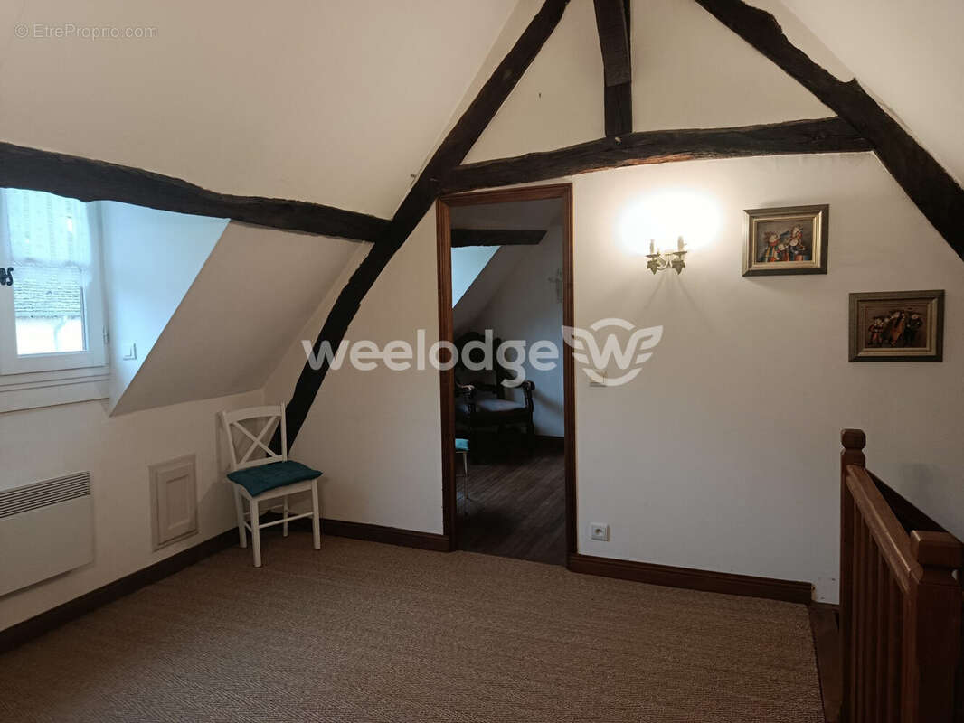 Maison à SAINT-HILAIRE-SUR-BENAIZE