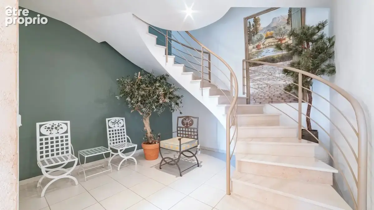 Èze - bord de mer - villa 7 pièces - photo 19