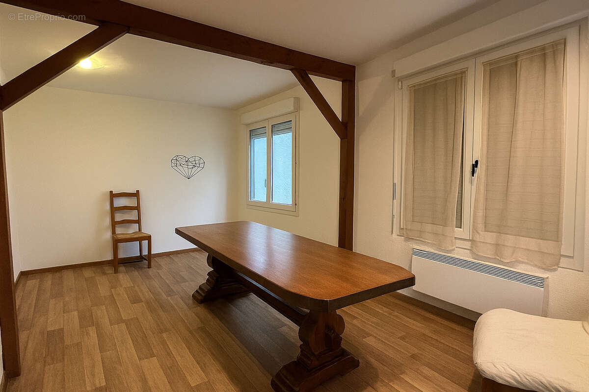 Appartement à BORNEL