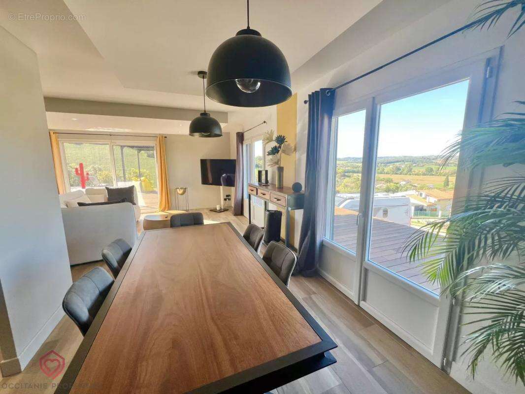 Maison à LEZAT-SUR-LEZE