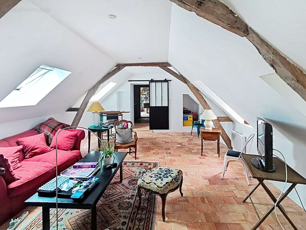 Maison à VARENNES-SUR-LOIRE