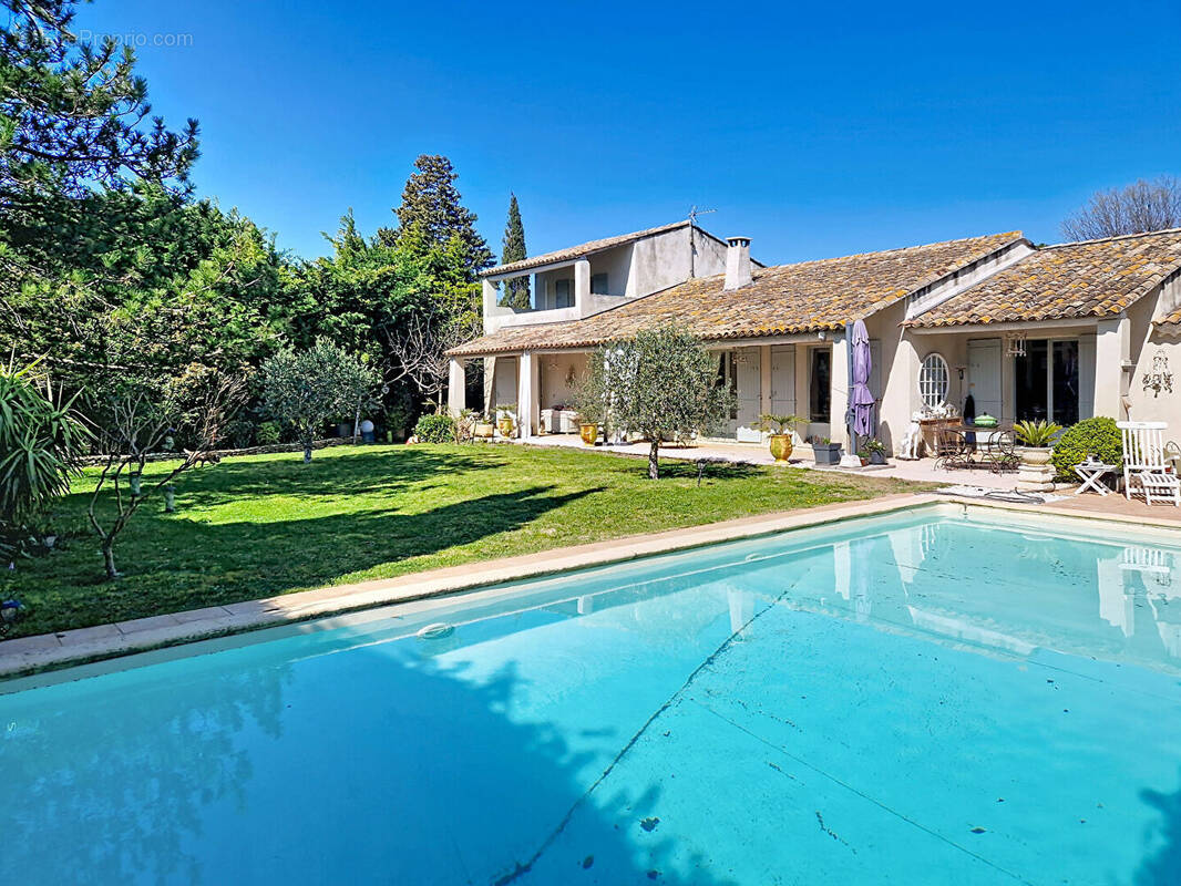 Maison à LES ANGLES