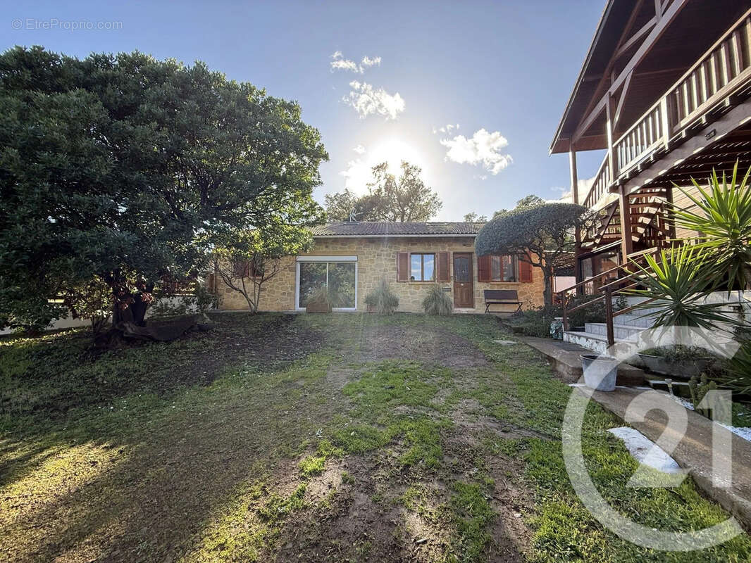 Maison à SANTA-MARIA-POGGIO