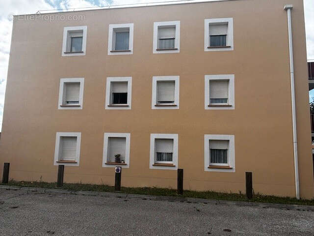 Appartement à TREBES