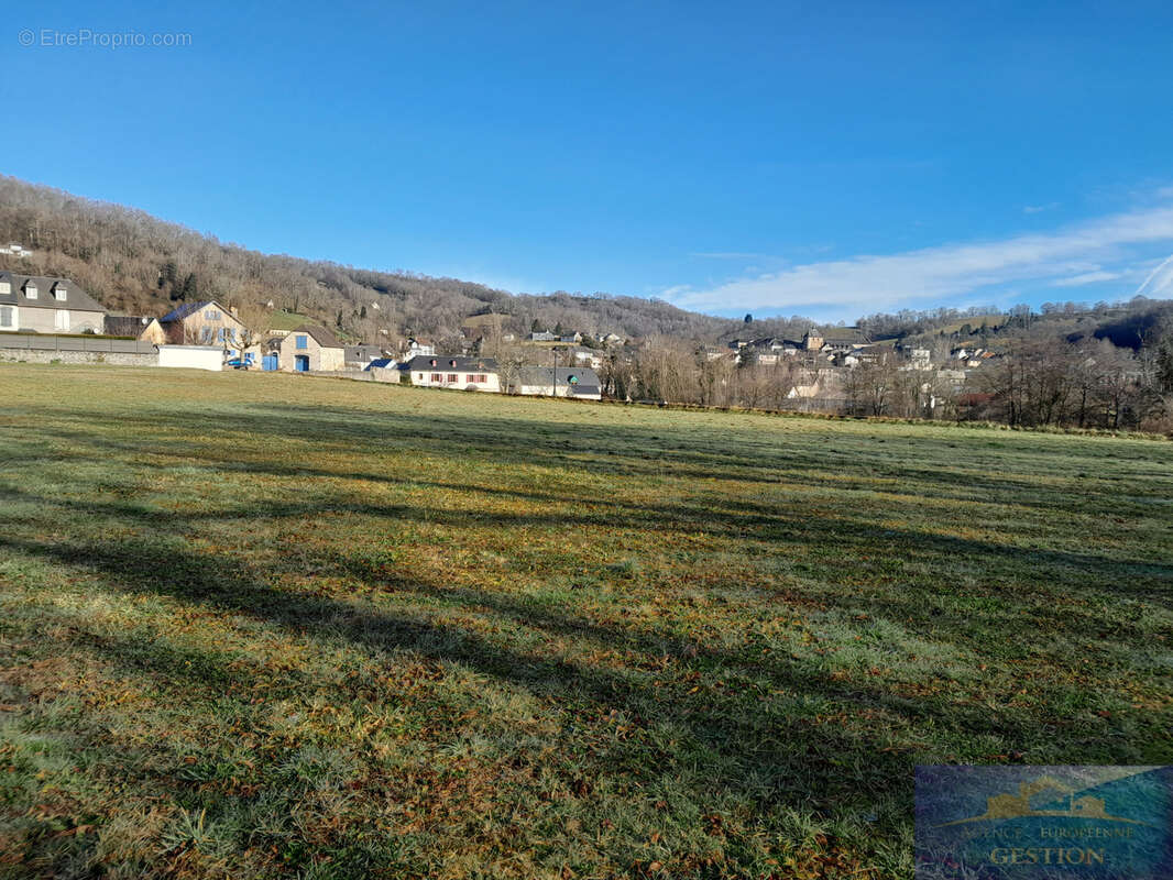 Terrain à SAINT-PE-DE-BIGORRE