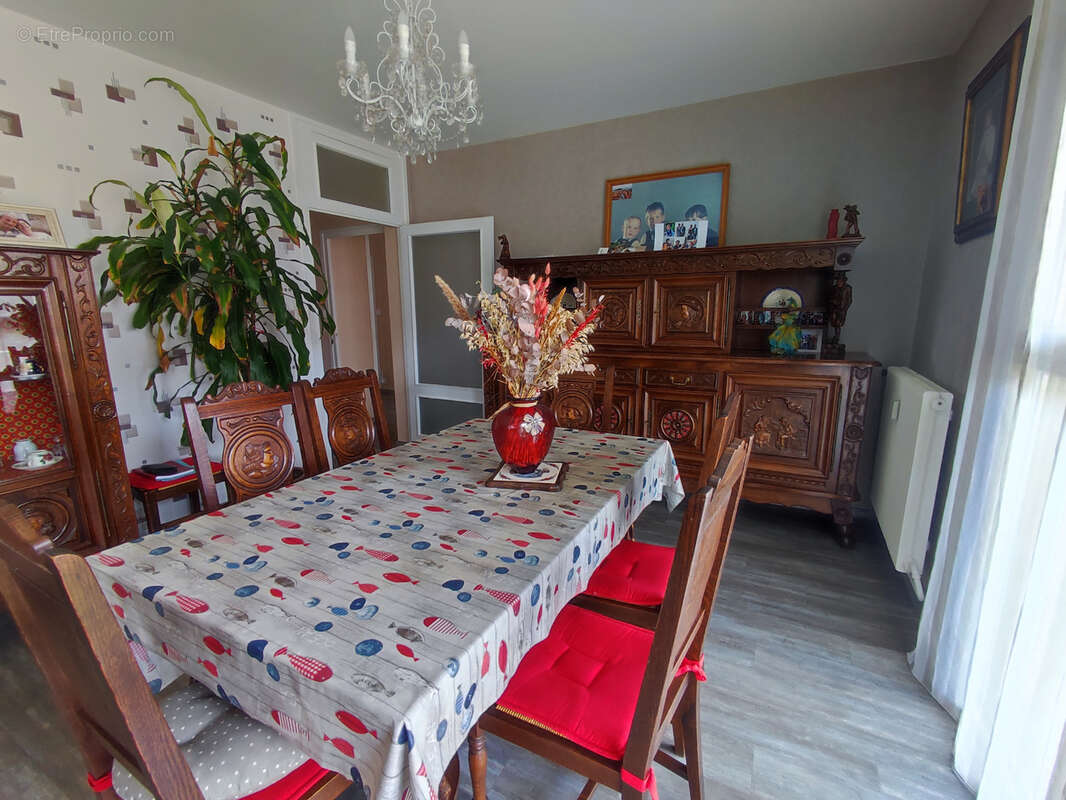 Appartement à SAINT-ETIENNE