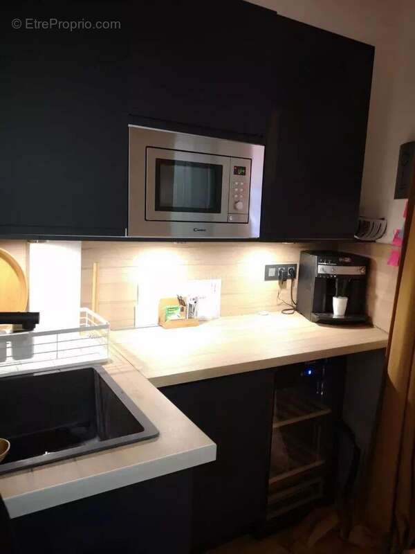 Commerce à PARIS-6E