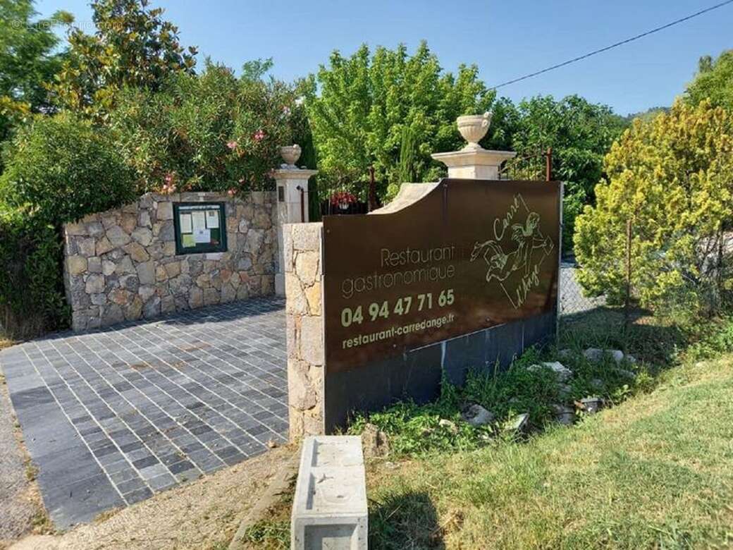 Commerce à MONTAUROUX