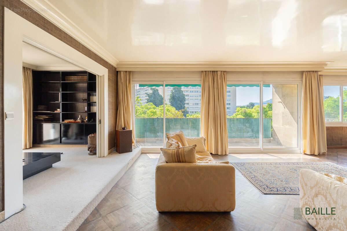 Appartement à MARSEILLE-8E