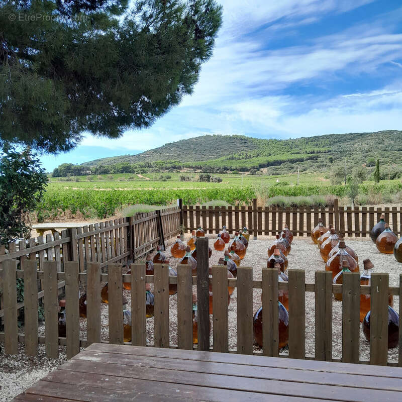 Maison à VIC-LA-GARDIOLE