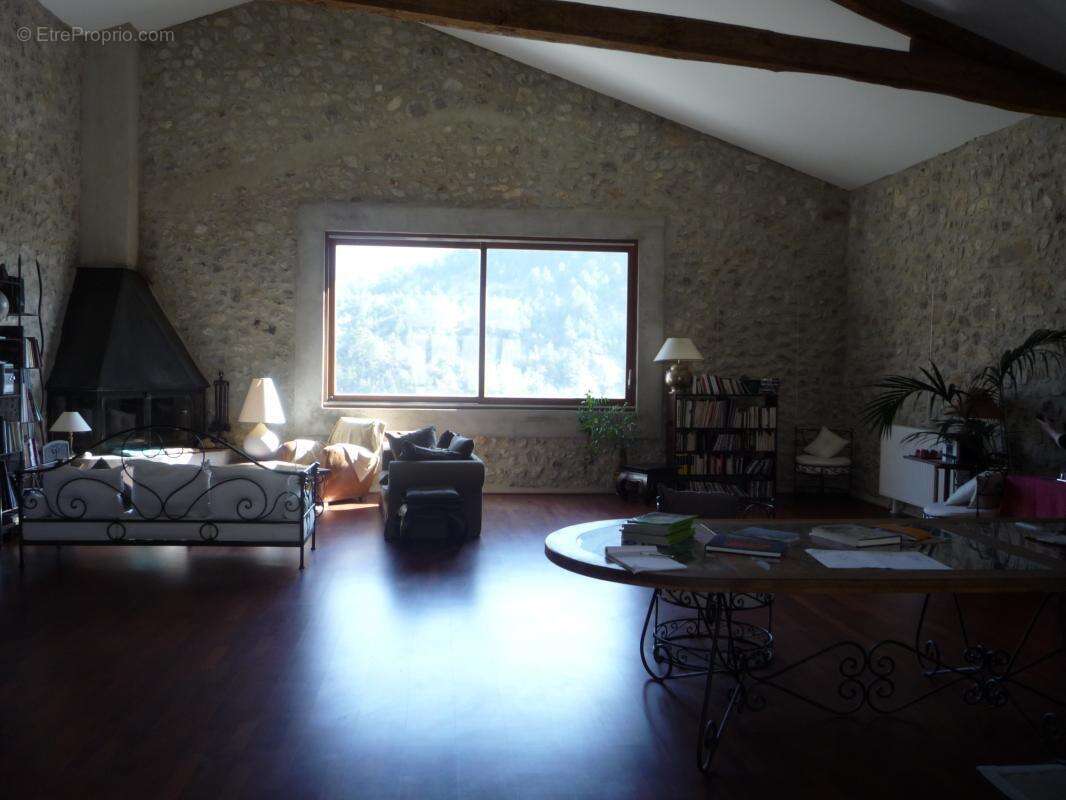 Maison à BUIS-LES-BARONNIES