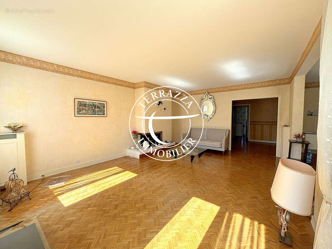 Appartement à LOUVECIENNES