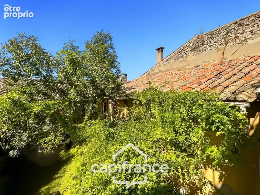 ne demeure de caractère au cœur de la Provence: 242 m2 de superficie habitable , une TERRASSE PANORAMIQUE. Distribution sur 3 ni - photo 47