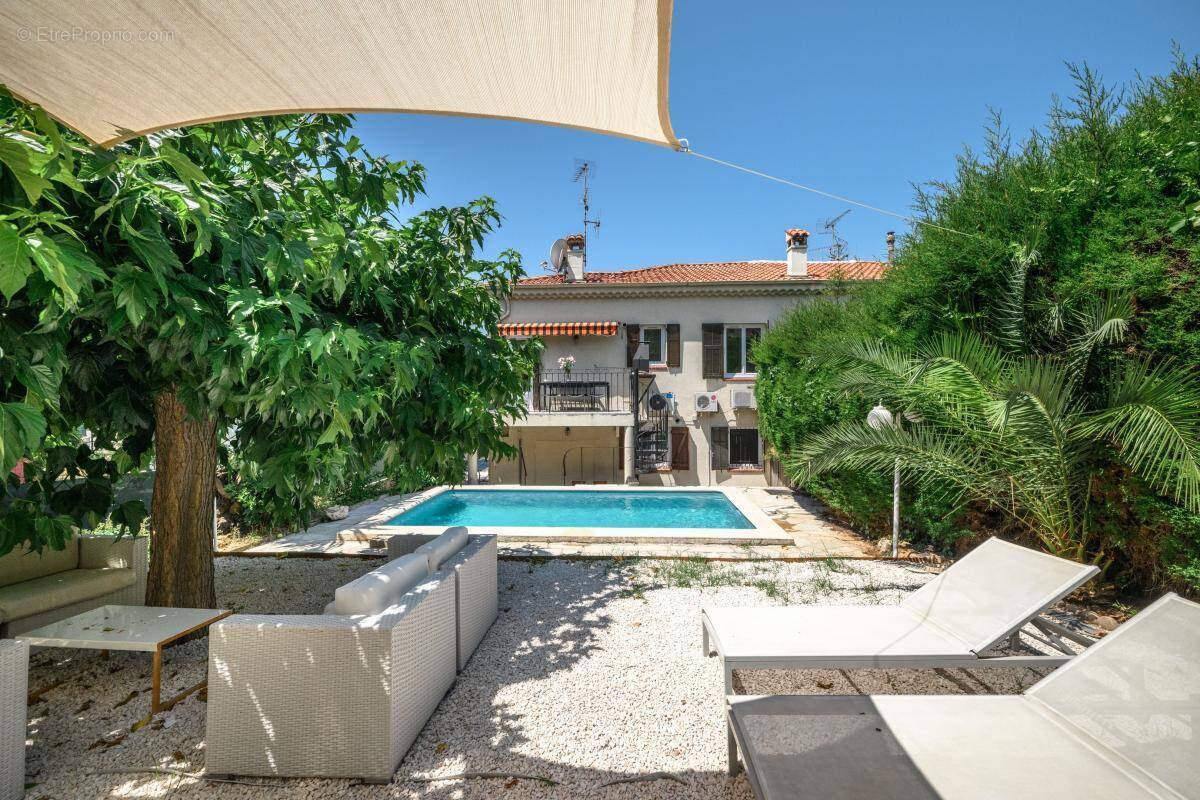 Maison à CAGNES-SUR-MER