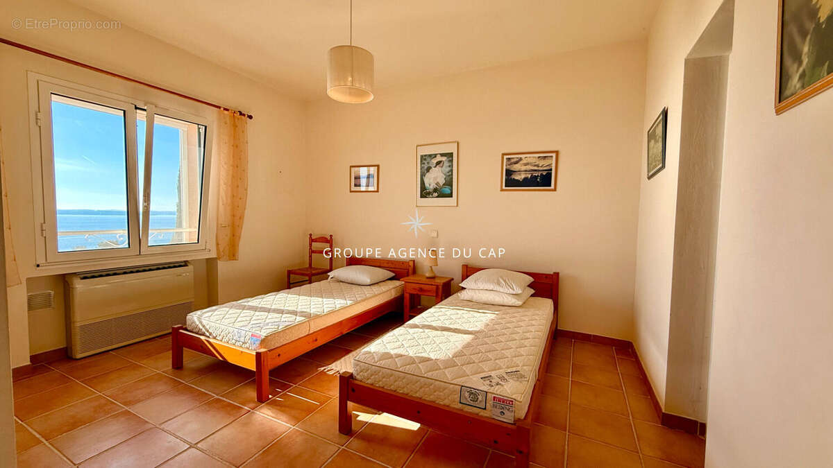 Maison à LES ISSAMBRES