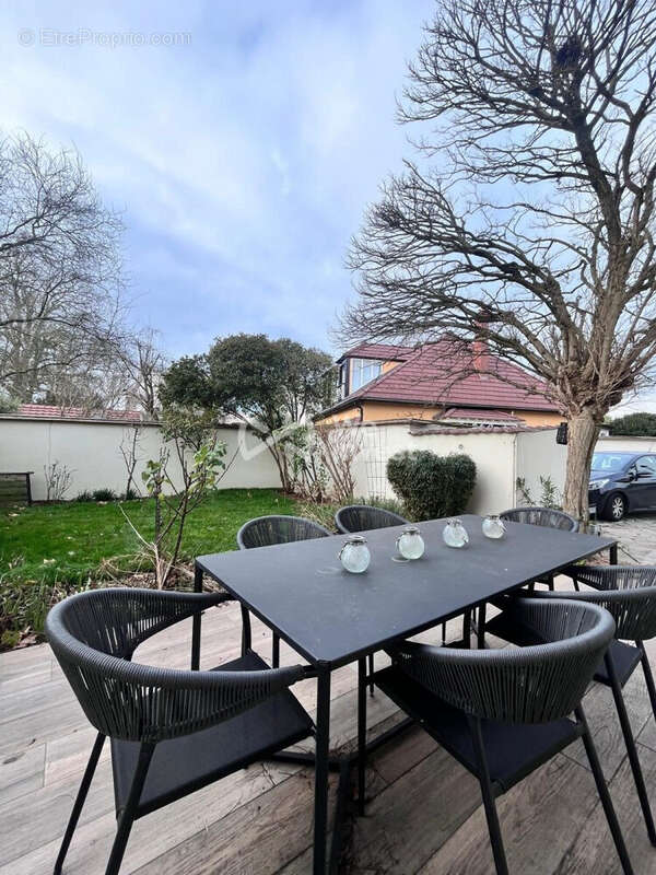 Maison à CLAYE-SOUILLY