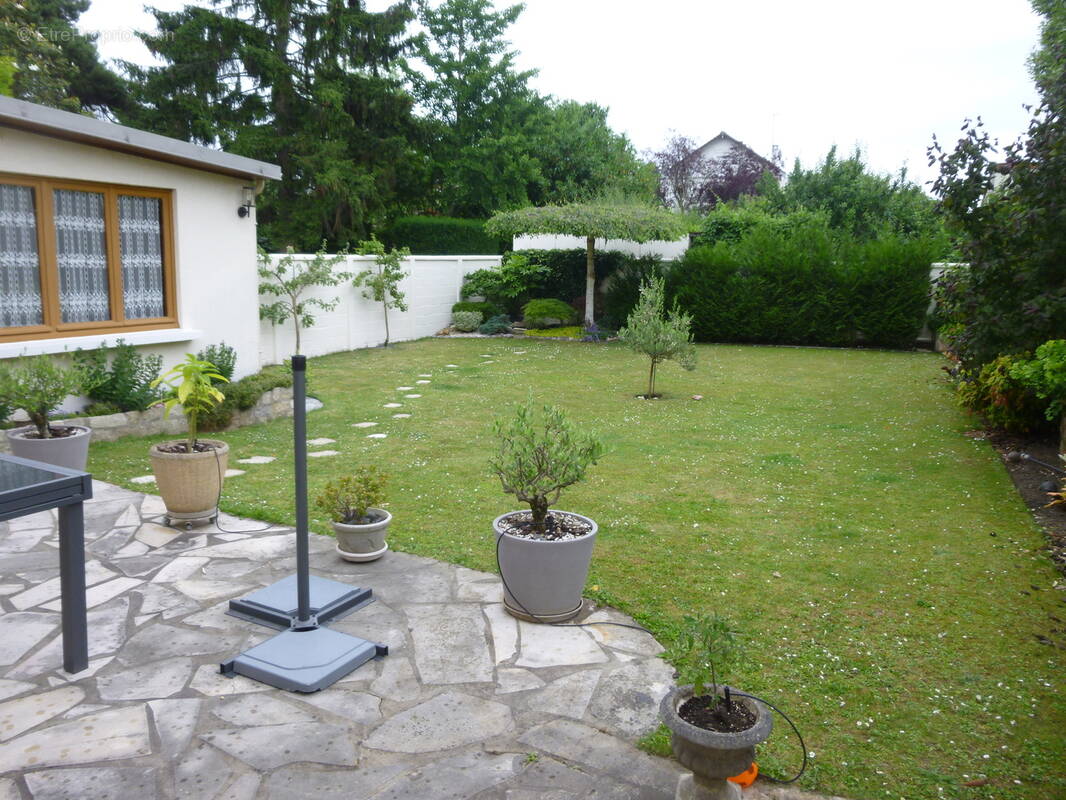 Maison à SAINT-GRATIEN