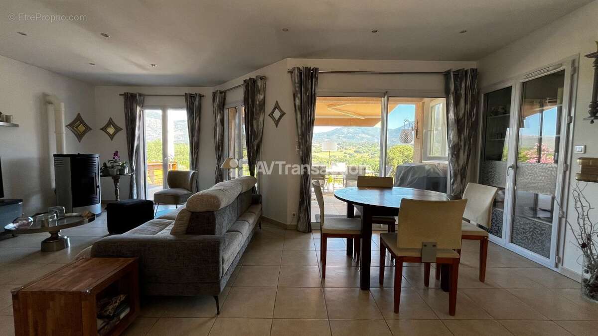 Maison 110 m² à Cuttoli-Corticchiato  - photo 7