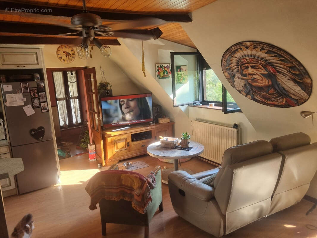 Maison à ENTRAYGUES-SUR-TRUYERE