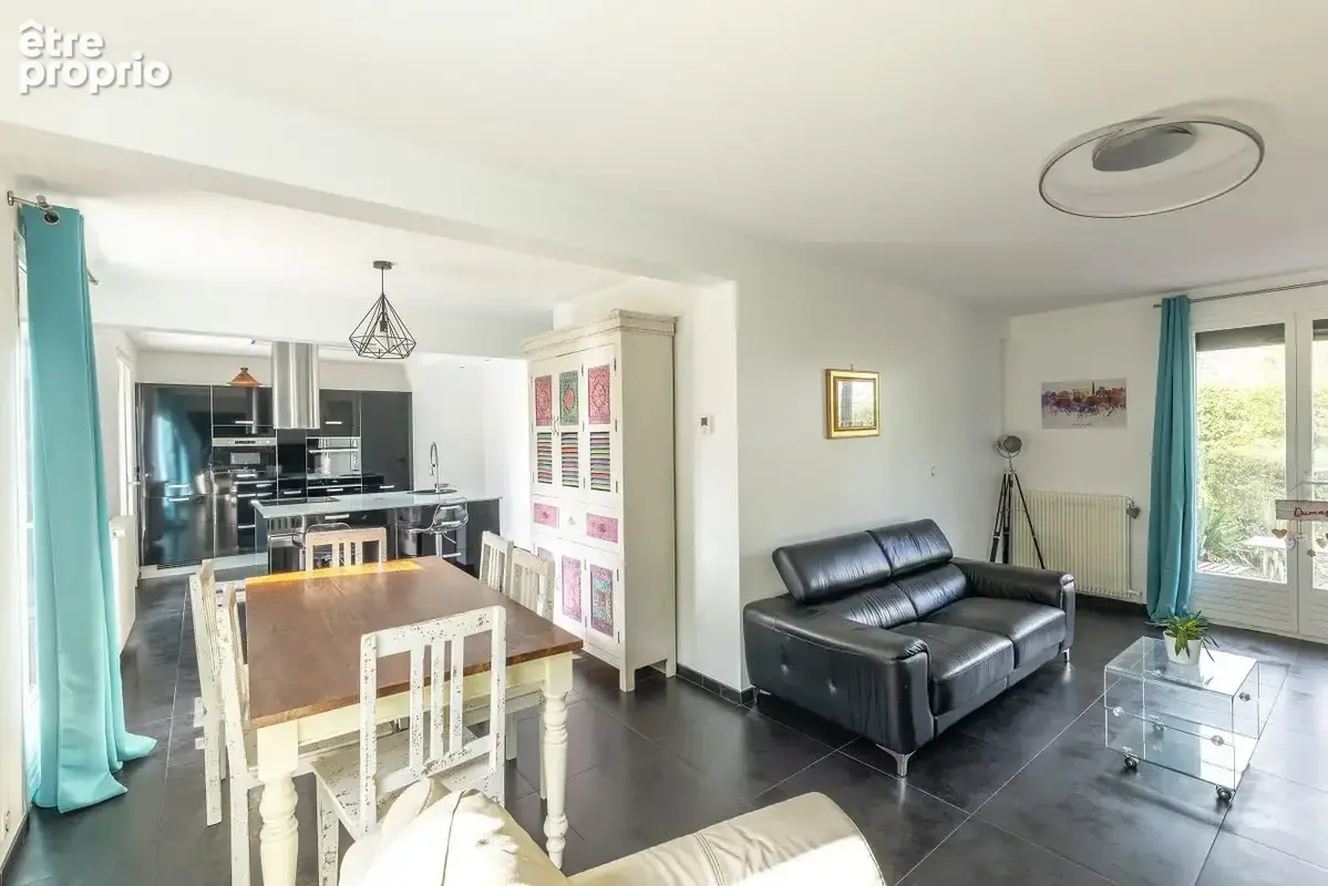 Maison 130 m² à Carrieres-Sous-Poissy  - photo 3
