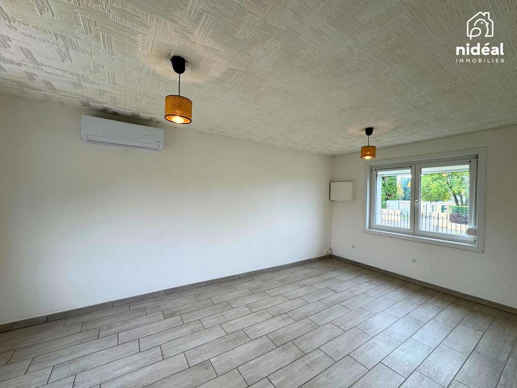 Maison à FERRIERE-LA-GRANDE