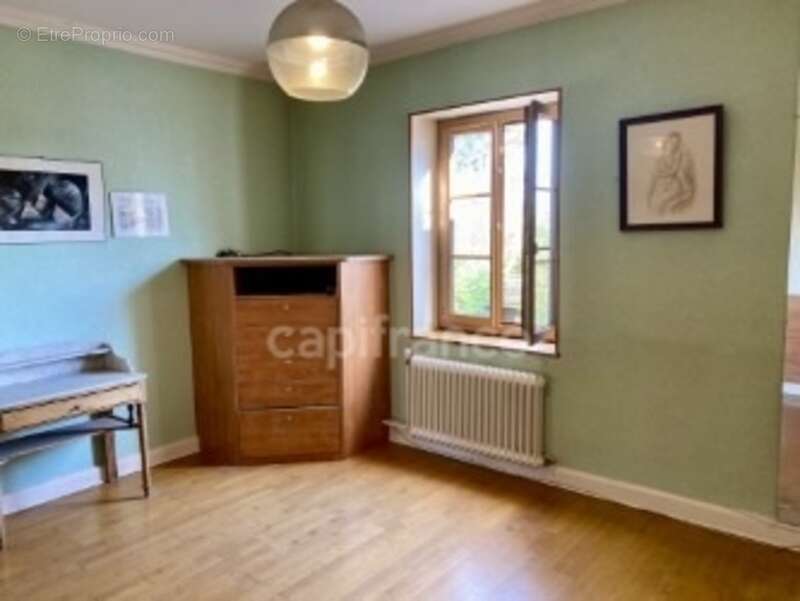 Maison à GREZIEU-LA-VARENNE