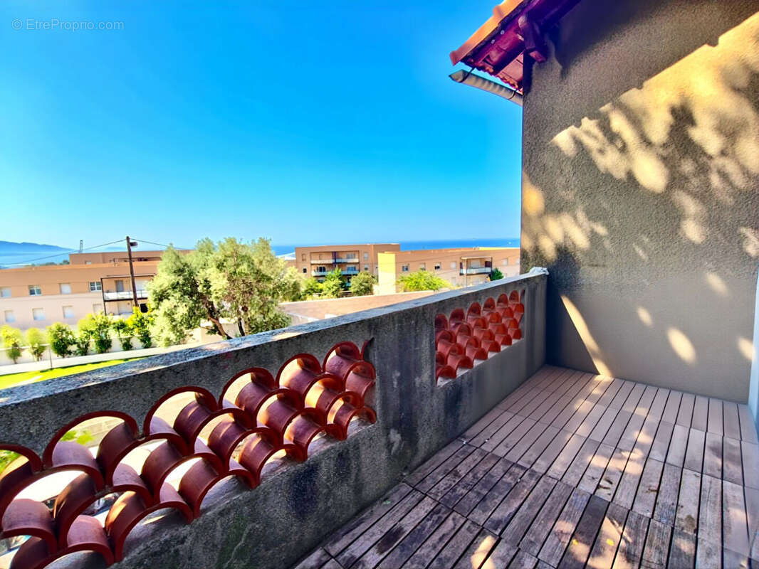 Appartement à MARSEILLE-16E