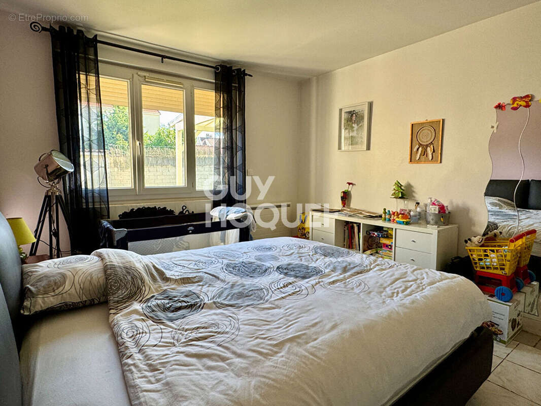 Appartement à PARAY-VIEILLE-POSTE