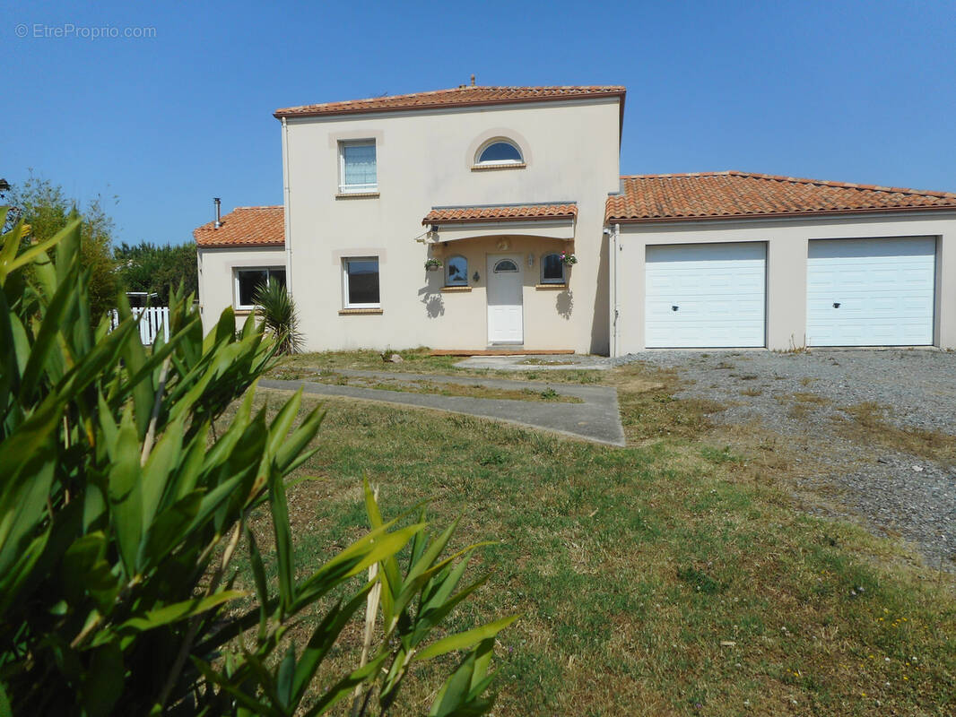 Maison à SAINT-MICHEL-CHEF-CHEF