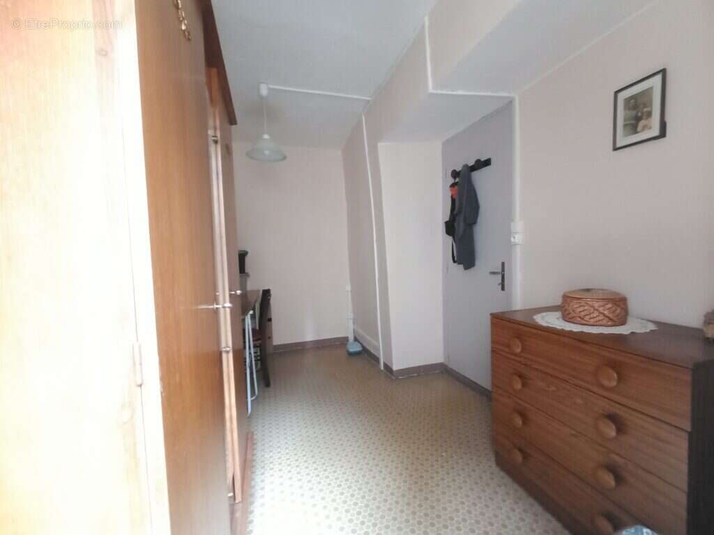 Sous compromis – maison de plain-pied avec cour, saint-pons-de-thomières (34220) - photo 3