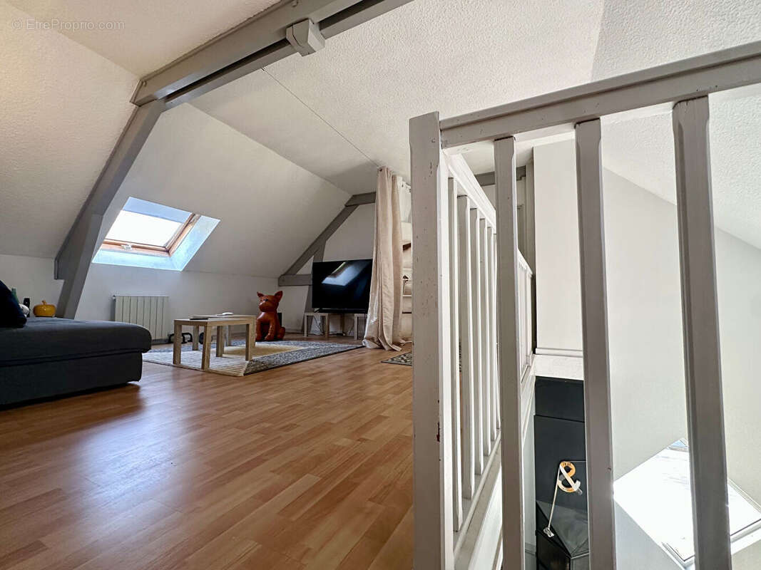 Exclusivité IMMOFLORE - Superbe maison 7 pièces avec piscine à Larnod - photo 16