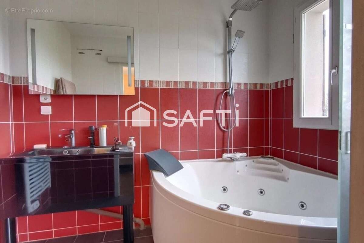 Photo 9 - Maison à SAINT-MARTIN-DES-CHAMPS