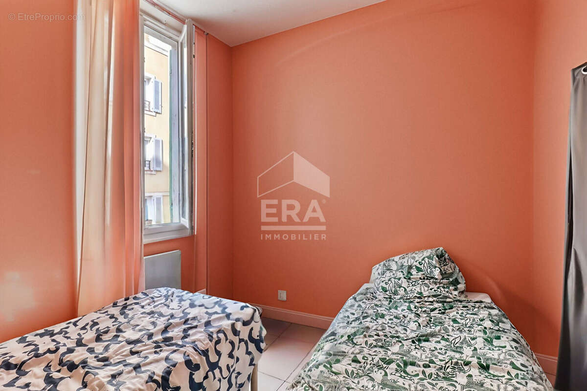 Appartement à MARSEILLE-5E