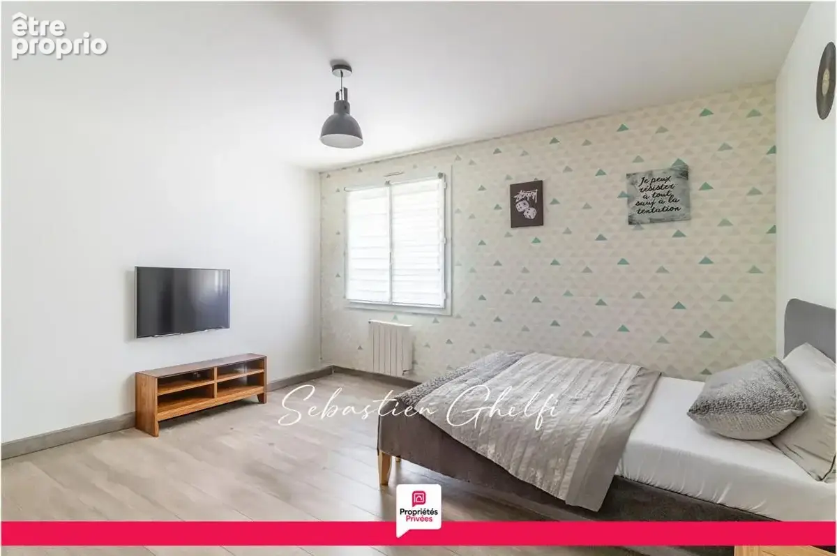 maison à pieds des commerces- 3 chambres dont 1 studio-double garage - photo 12