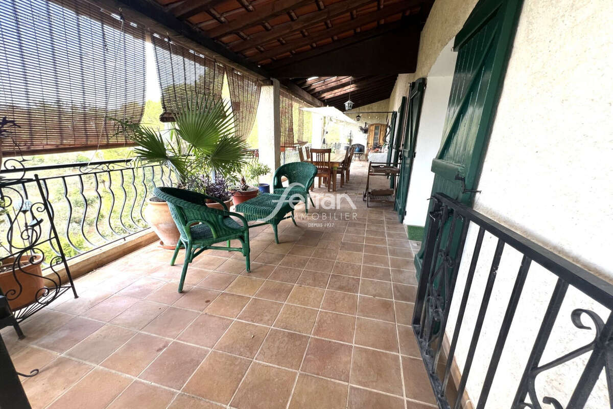 Maison 250 m² à Draguignan  - photo 2