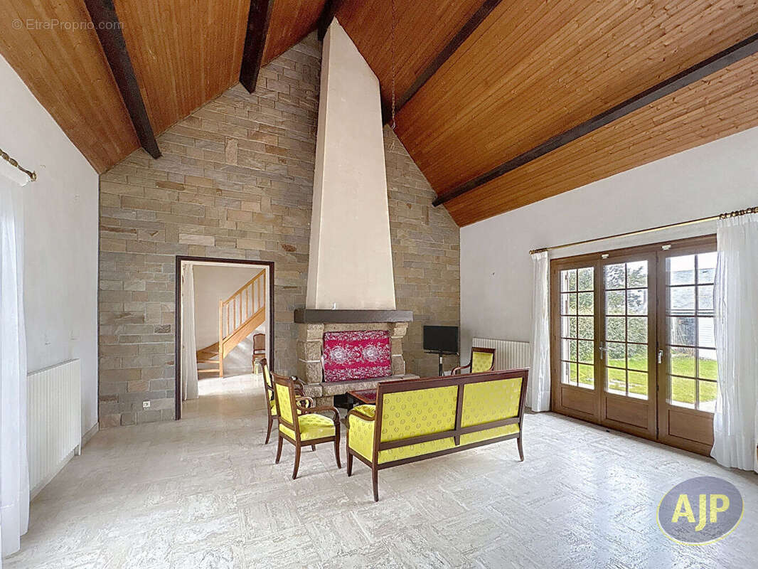 Maison à LE POULIGUEN