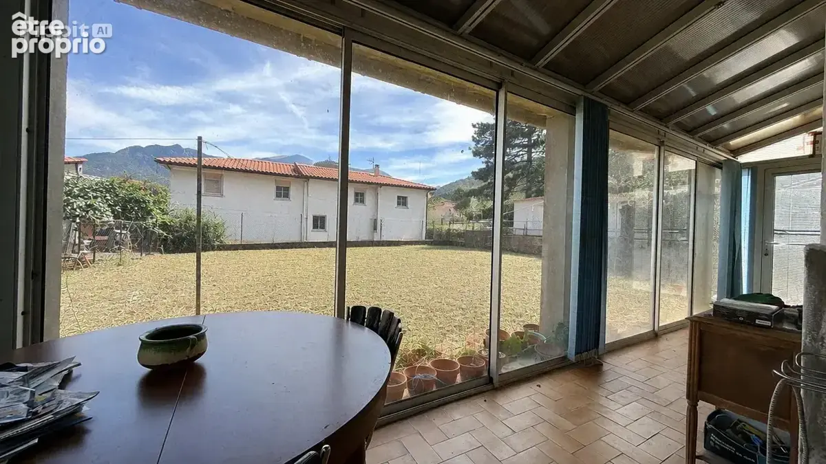 Propriété traditionnelle de 148 m2 sur parcelle arborée de 780 m2 avec dépendances - photo 8