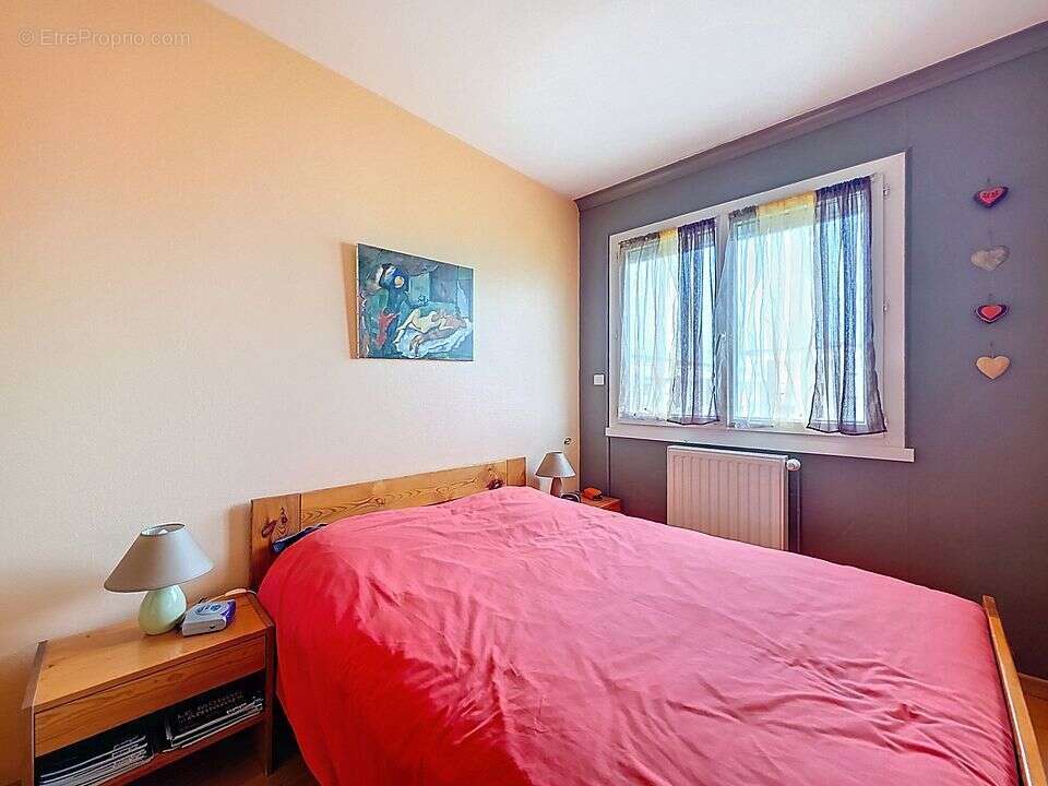 Appartement - 4 Chambres - Balcon - Cave - Jolie vue dégagée - Proche commodités - photo 11