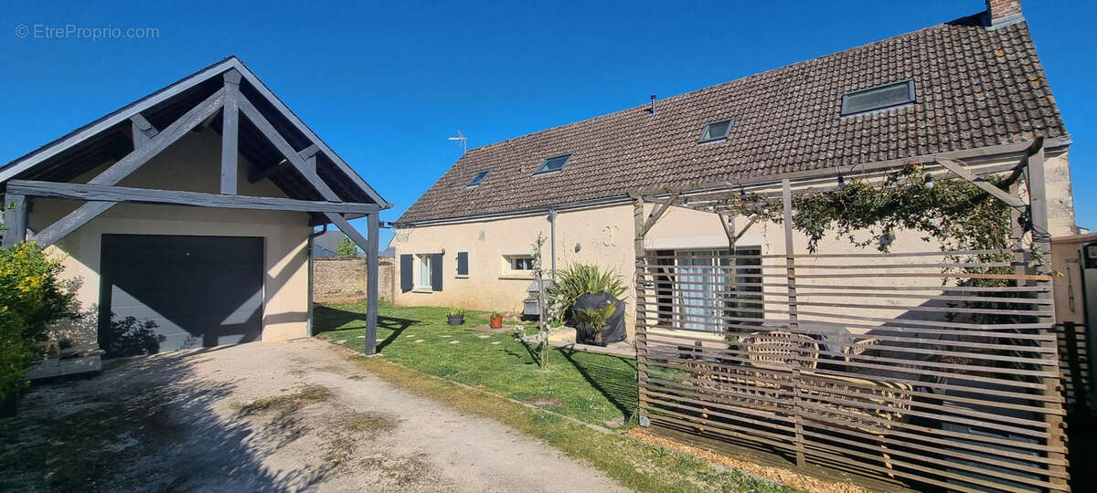 Maison à CLOYES-SUR-LE-LOIR