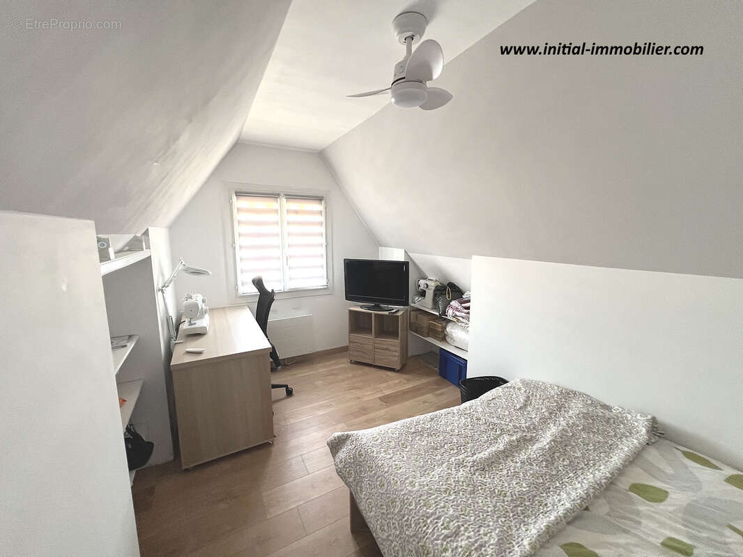 Maison 118 m² à Cerelles  - photo 9