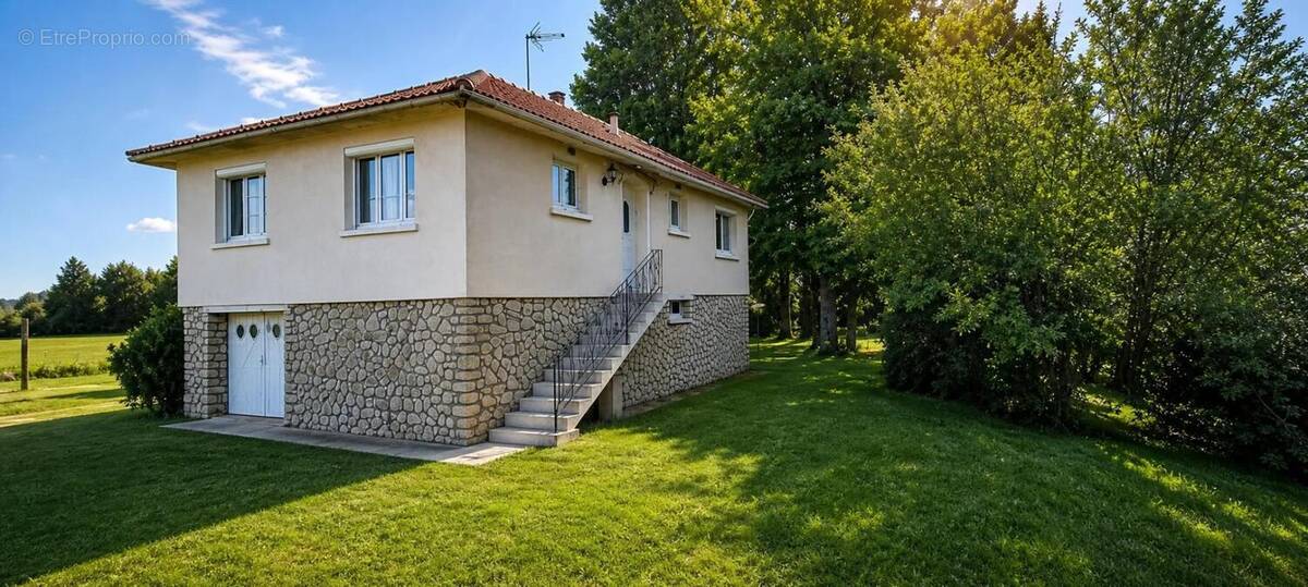 Maison à SAULNAY