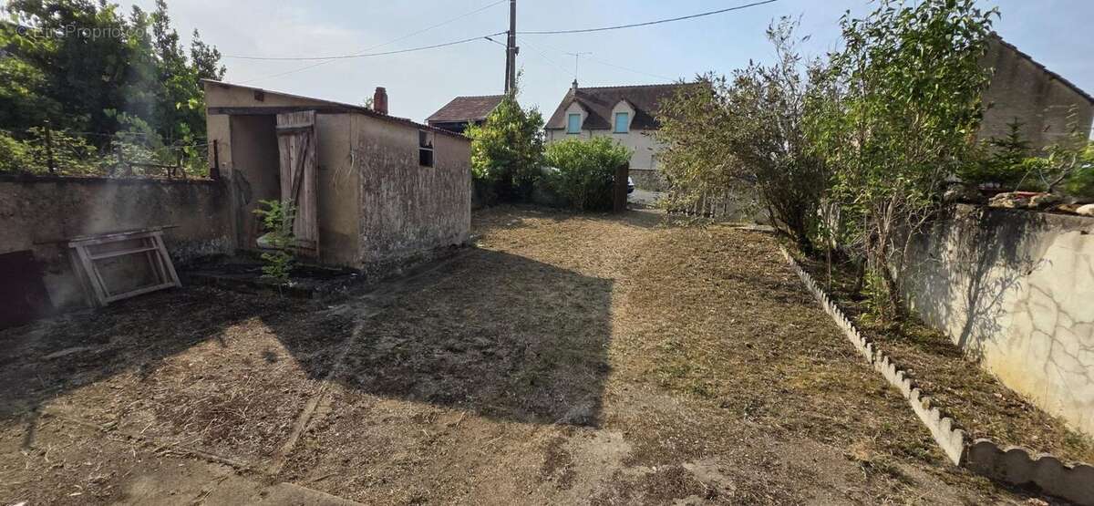 Maison à SAINT-CIVRAN